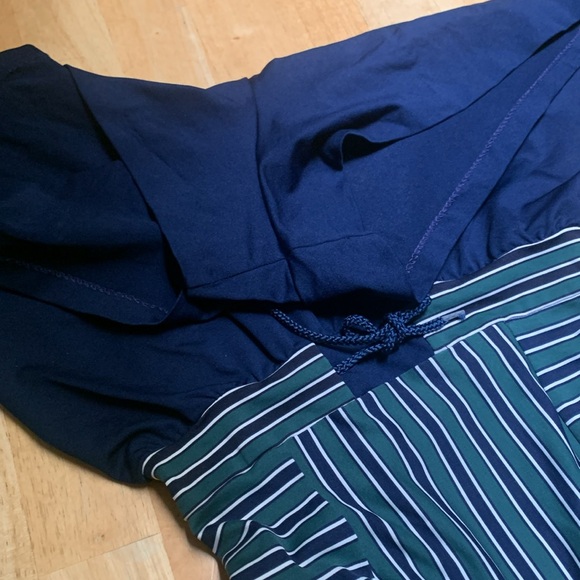 Jantzen one piece swimsuit with built in bra and shorts. See photos for - Picture 16 of 16